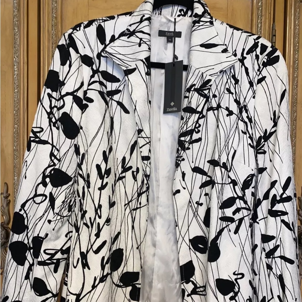 Zanella Womens Size 12 NWT! Abstract Floral Black&White Blazer Made in Italy!